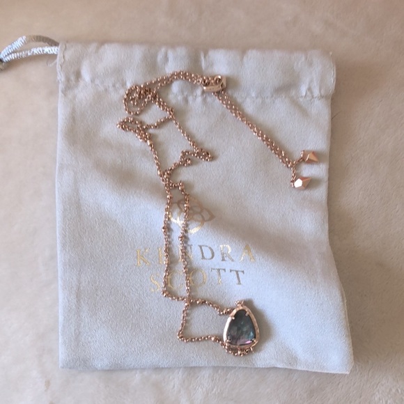 Kendra Scott Arlene adjustable crystal gray illusion rose gold 28” - Picture 4 of 6